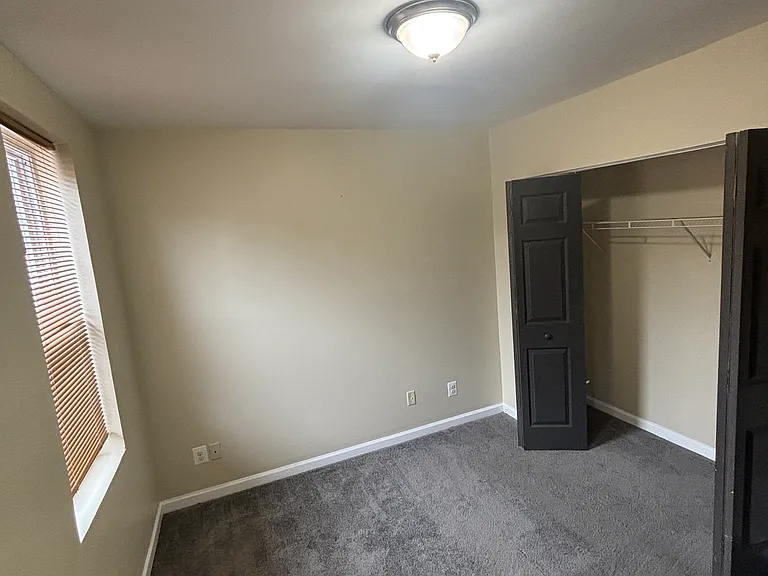 611 W Lafayette Ave — Photo 9