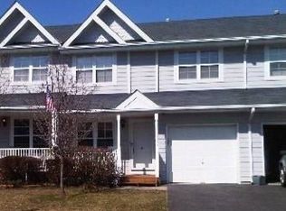 61 Sprucewood Blvd, Central Islip, NY 11722