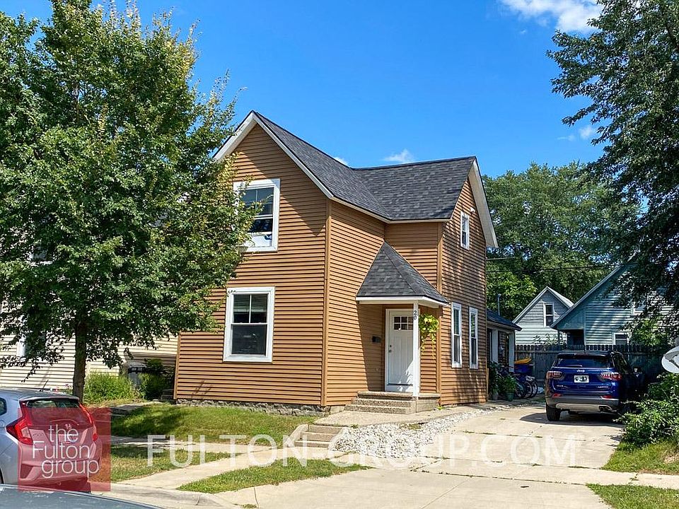 1st image of 20 Dwight Ave SE