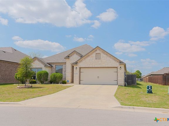 2nd image of 1404 Rolling Brook Dr