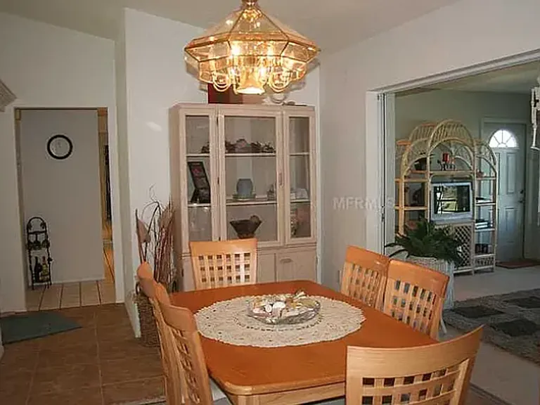 2583 Oberon Rd — Photo 3