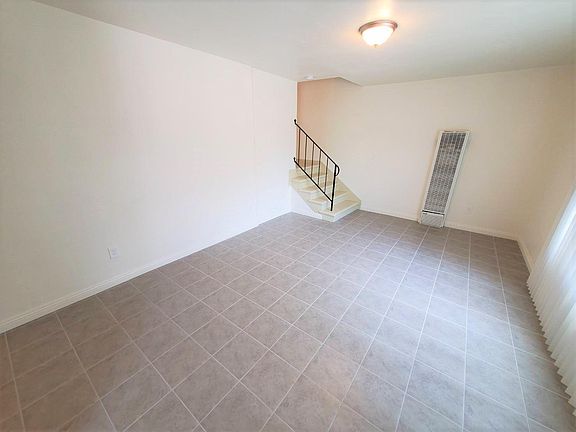 3rd image of 10825 Klingerman St #2