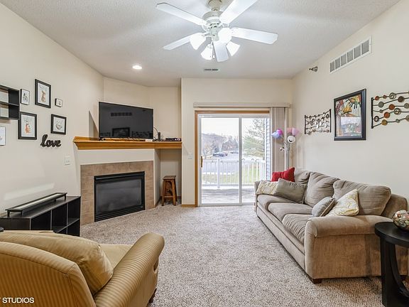 2nd image of 905 7th Ave SE Unit 11