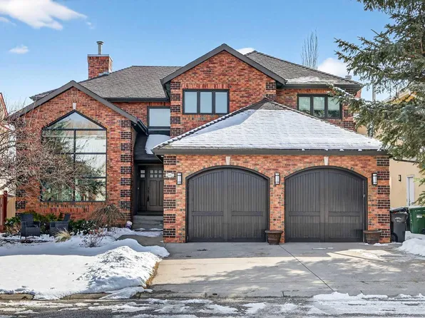 7087 Christie Briar Mnr SW, Calgary, AB T3H 2H5