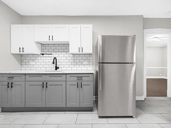2nd image of 647 N Mayfield Ave #657-3