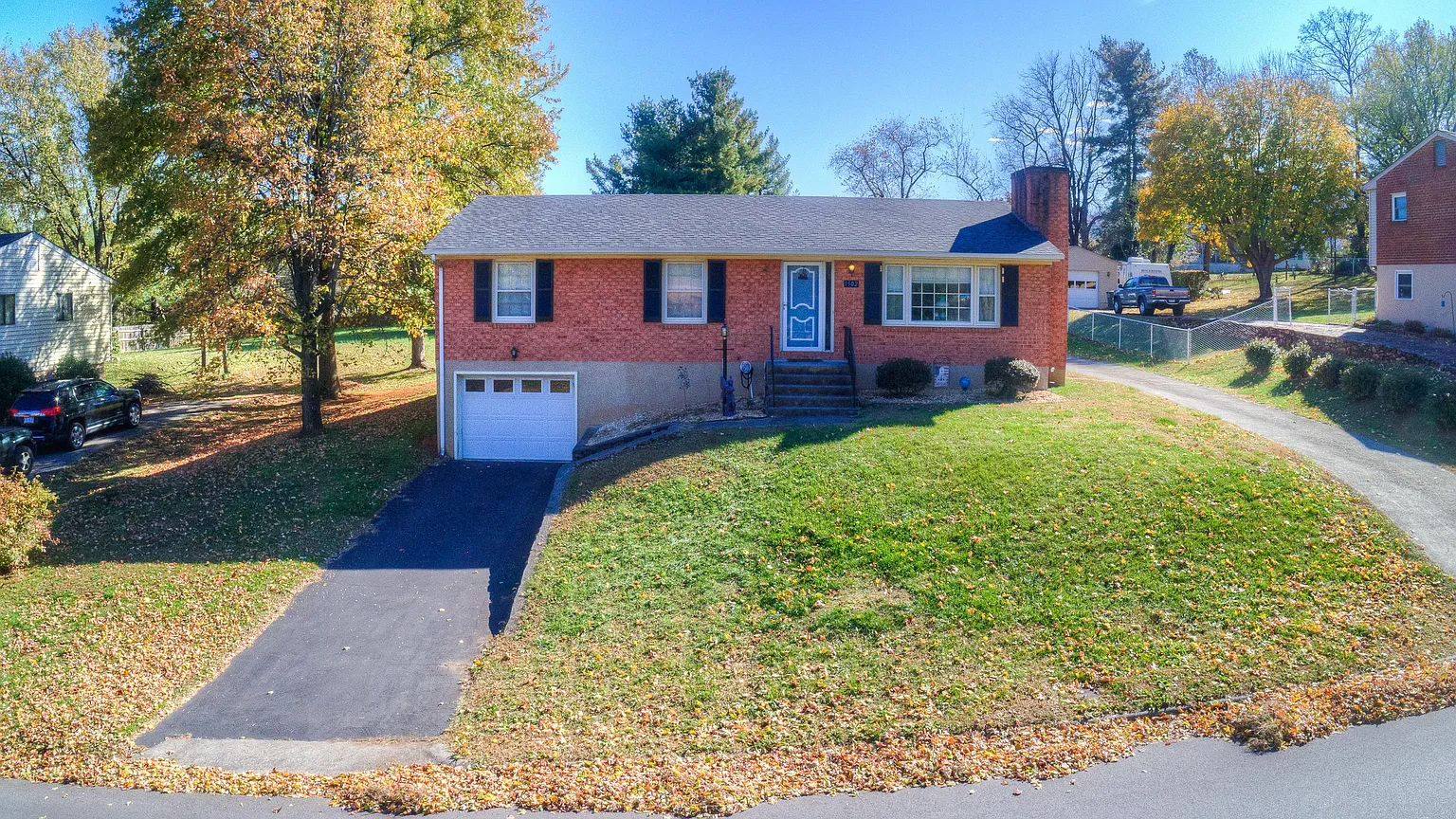 1502 Millwood Dr photo 1