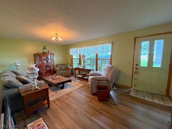 3rd image of 6092 East Avenue Ext SE