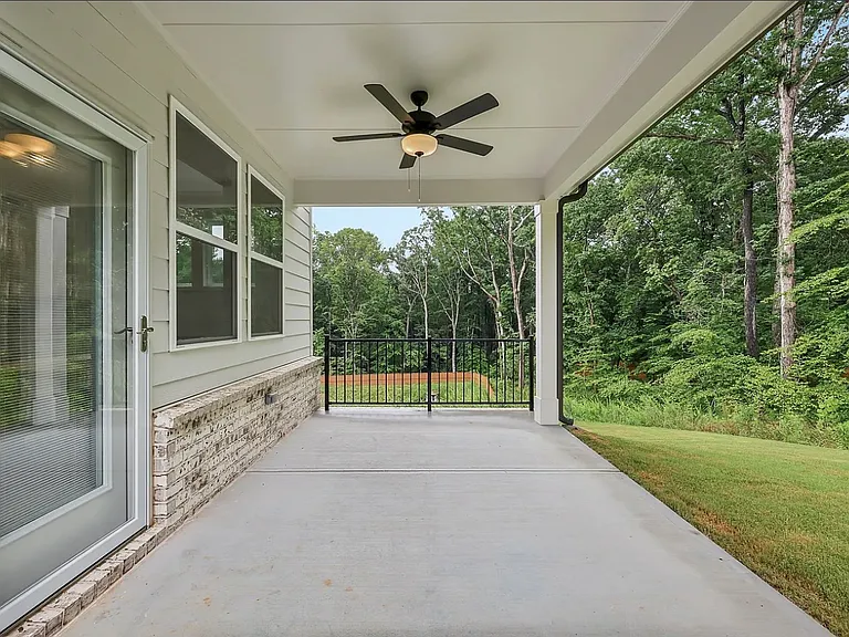 3453 Hillyard Dr — Photo 24