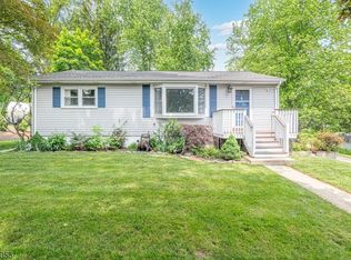 5 Cedar Ter, Randolph, NJ 07869