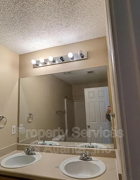 2207 Miranda Dr — Photo 16