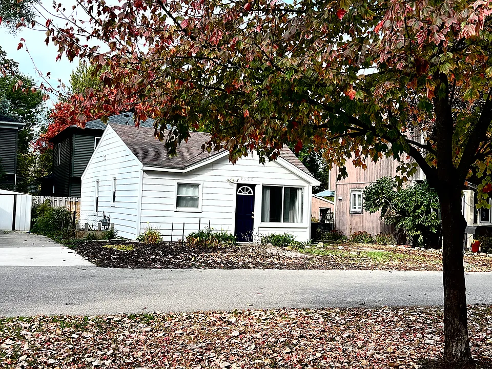 2490 Cass Lake Rd