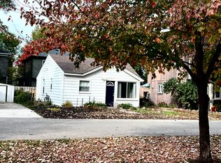 2490 Cass Lake Rd, Keego Harbor, MI 48320