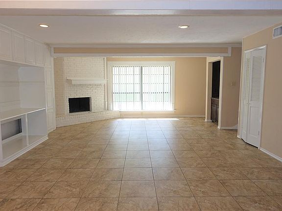 2nd image of 6524 Chicory Ct