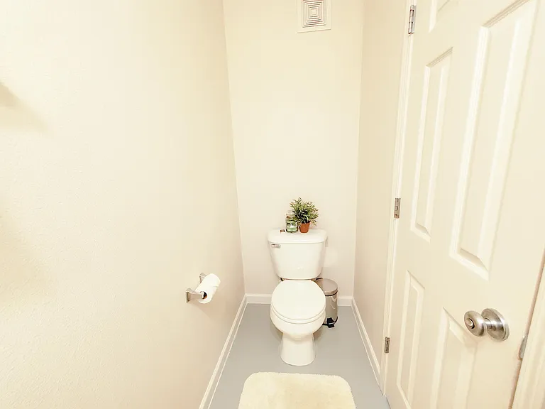 1712 SW San Mateo Ter — Photo 7