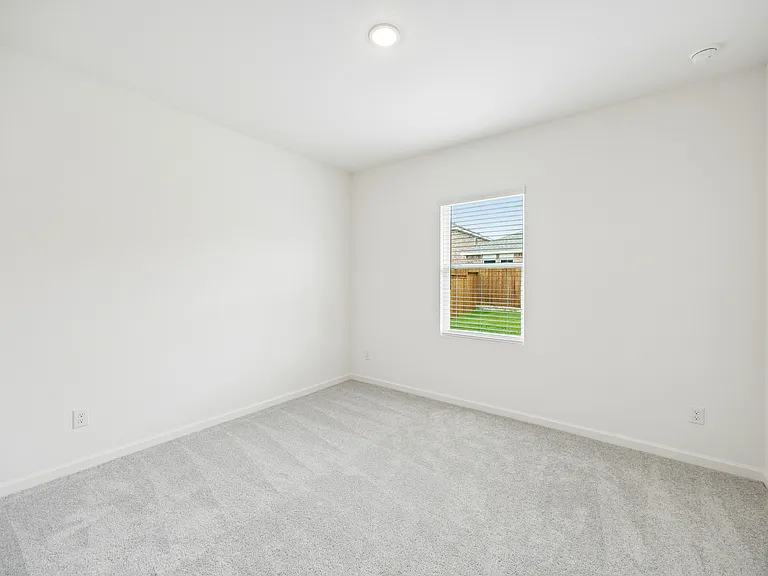 14221 Donahue St — Photo 2