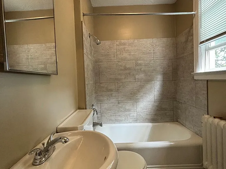 1863 Marshall Ave — Photo 9