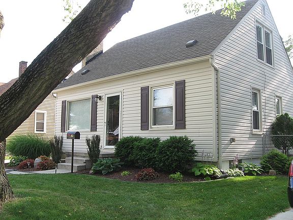2nd image of 1863 Bacon Ave