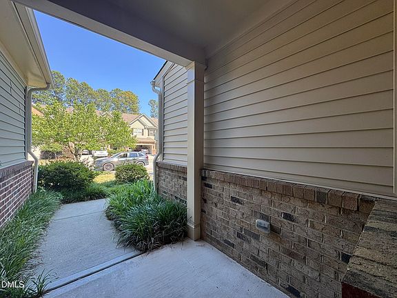 2nd image of 456 Manchester Park Ln