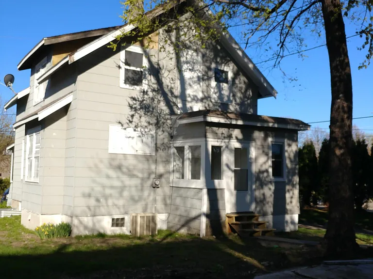 122 5th Ave SE — Photo 15