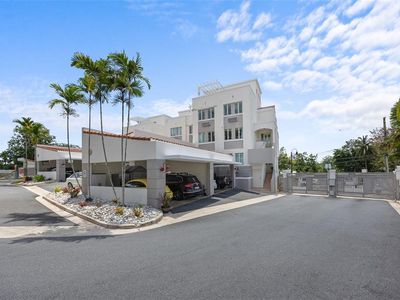 Cond Dvillas Carr 833 Km #11.8-F-2, Guaynabo, PR, 00971