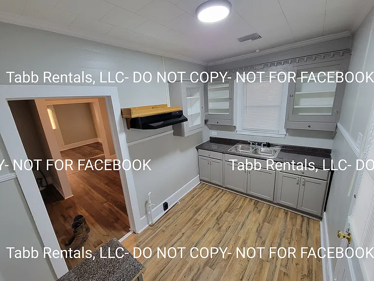 105 Martin Luther King Jr St — Photo 4