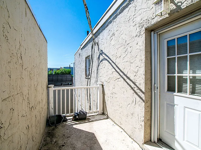 1124 E Passyunk Ave — Photo 13