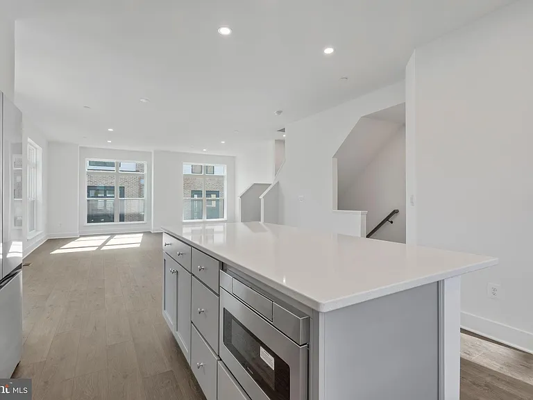 2038 Tysons Ridgeline Rd — Photo 9