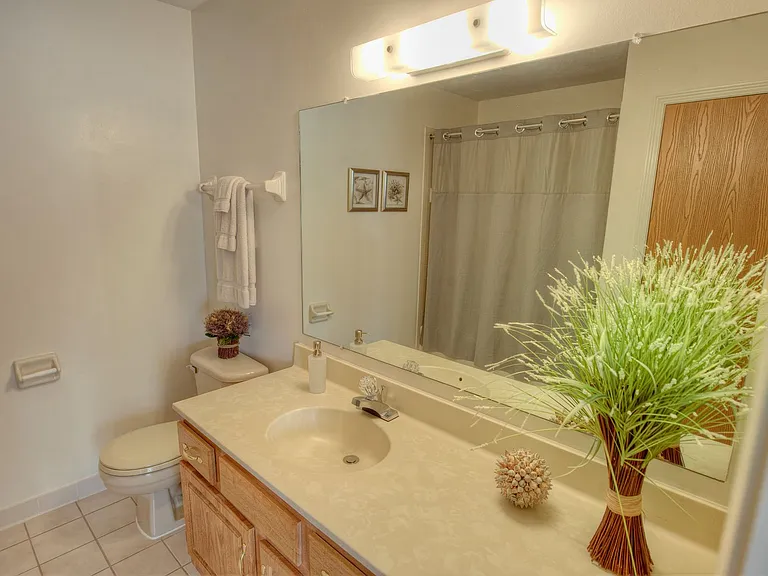 Stillwaters, Hickory Grove Apartments — Photo 27