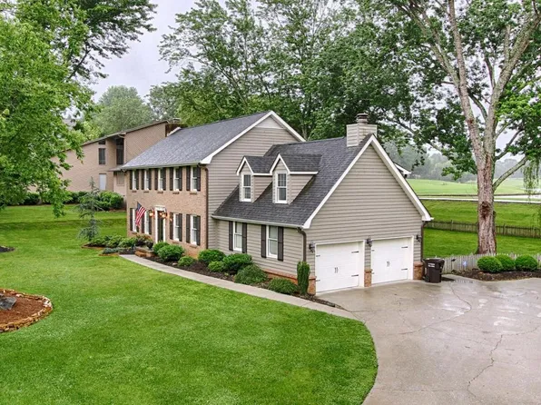 513 E Fox Den Dr, Knoxville, TN 37934
