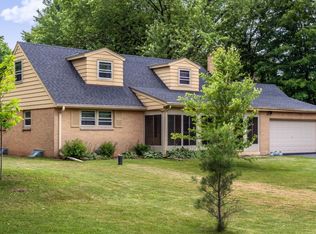 15255 Indian Creek Pkwy, Brookfield, WI 53005