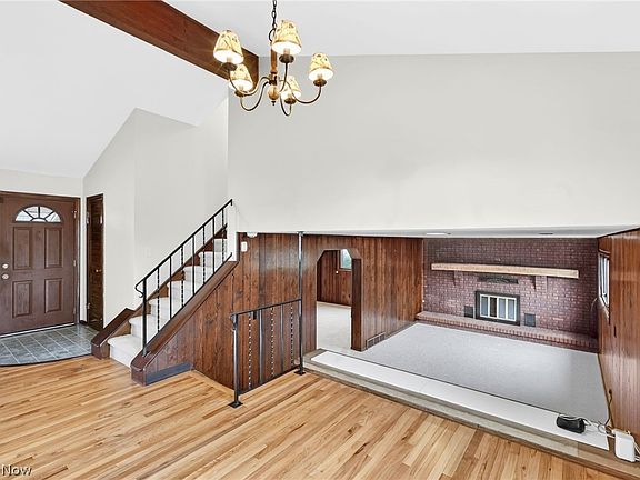 5th image of 544 Catalina Ave