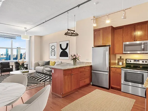 294 Coles Street image 2 of 19