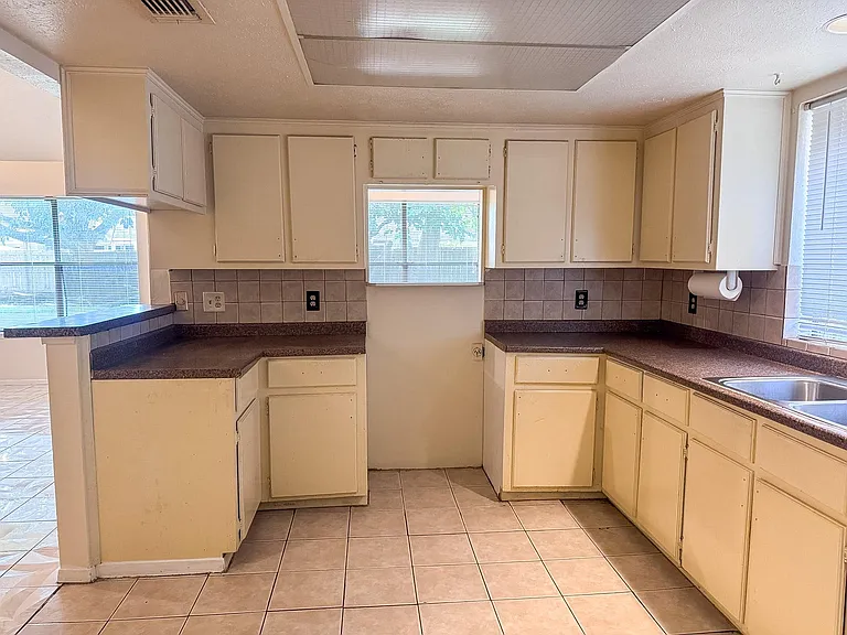 14418 Moorfield Dr — Photo 15