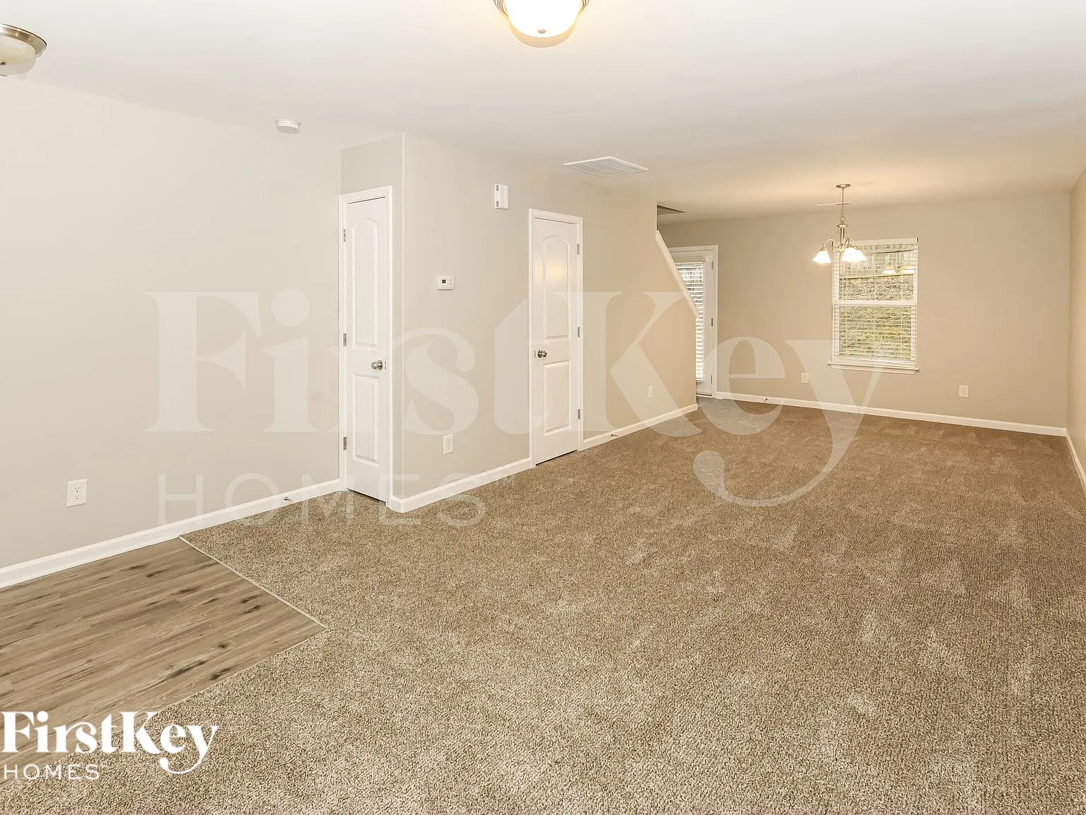 3 bed, 2.5 bath, 1324 sqft, $2,010 — Photo 3