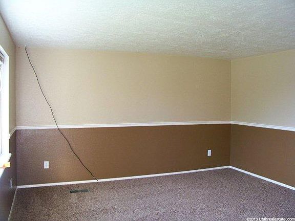 4th image of 460 Crystal Dr