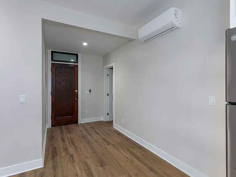 149 S Los Robles Ave — Photo 51