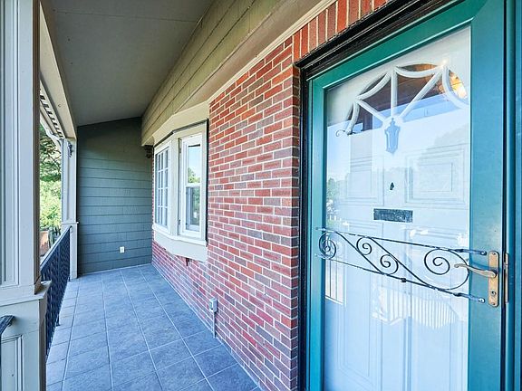 5th image of 396 Winthrop St #396