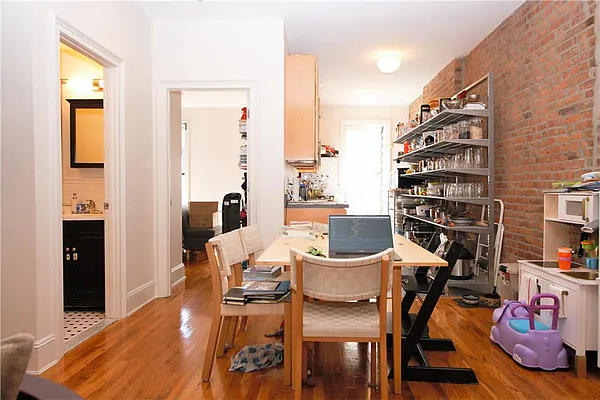 Rented by R New York | media 46