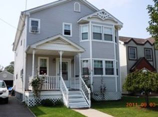 28 Vandewater Ave, Floral Park, NY 11001