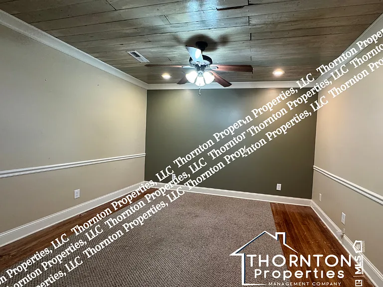 1640 Blount Ave — Photo 6