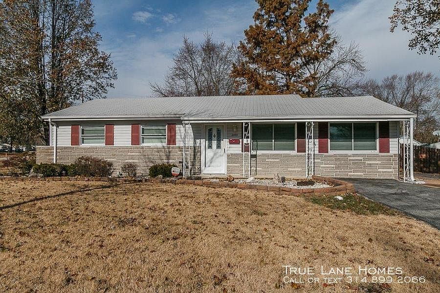 1st image of 2455 6th Ln