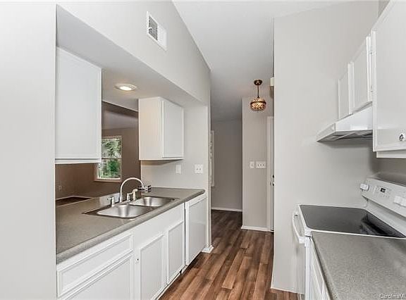 4th image of 7701 Mallen Dr