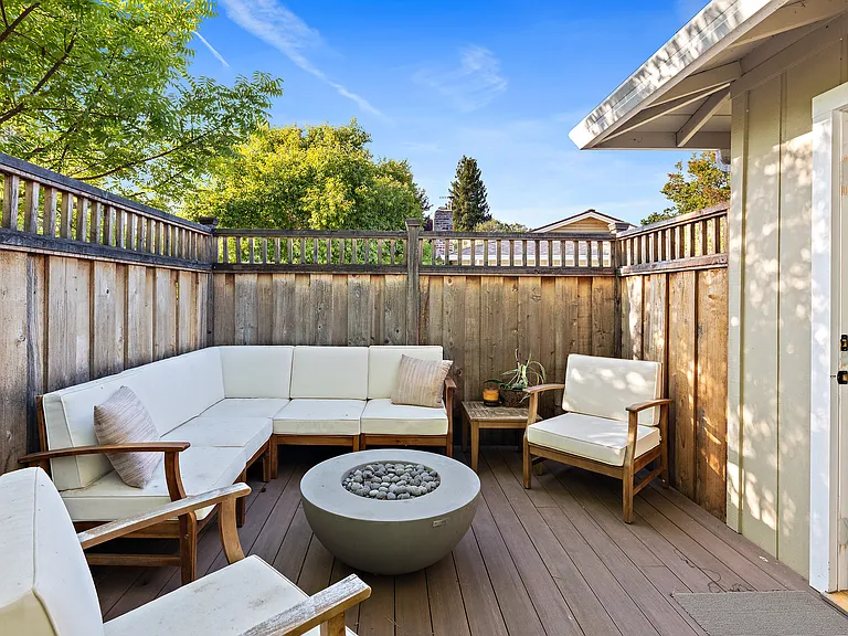 45 Island Ct — Photo 10