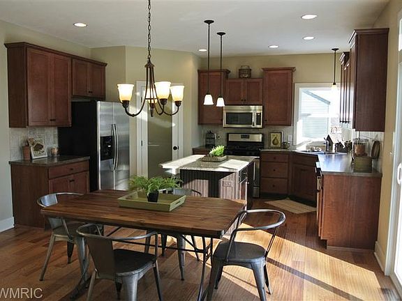5th image of 3240 Primrose Dr