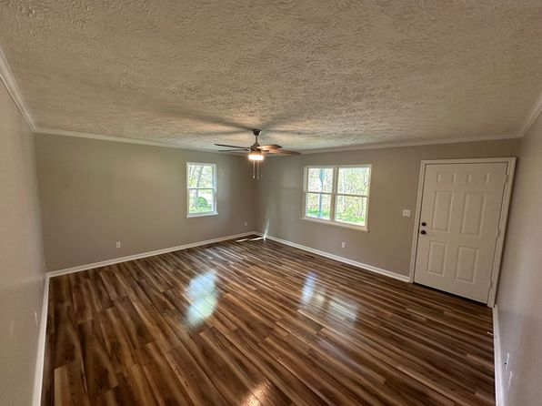 716 Mountain View Dr, Morrison, TN 37357