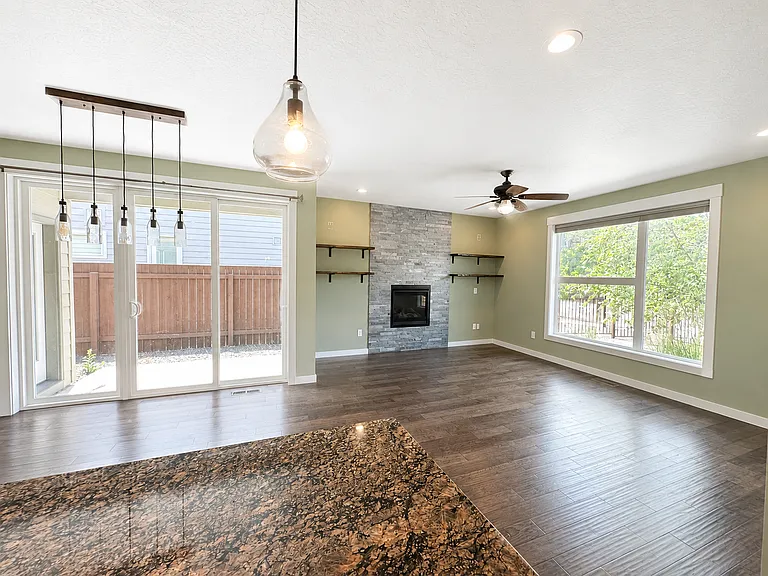 1634 S Oakland Ave — Photo 5