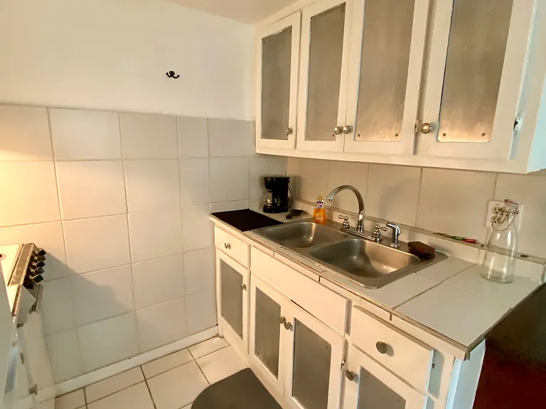 117 N Jane St #101 — Photo 12