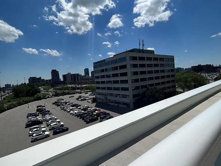 188 Fairview Mall Dr #627 — Photo 3