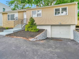 210 Forest Rd, West Haven, CT 06516