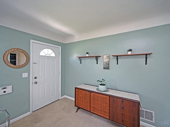 2nd image of 1118 Madeleine Cir